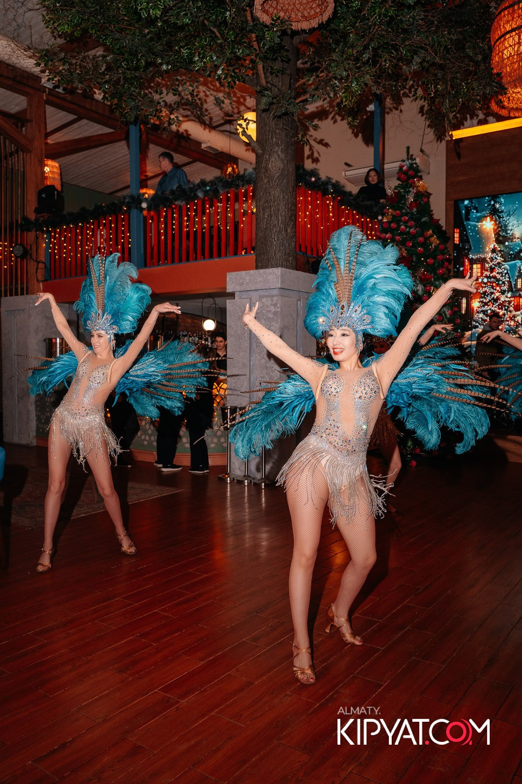 ГРУЗИНСКИЙ ДВОР НА КАБАНБАЙ БАТЫРА. КИПЯТКОМ АЛМАТЫ!