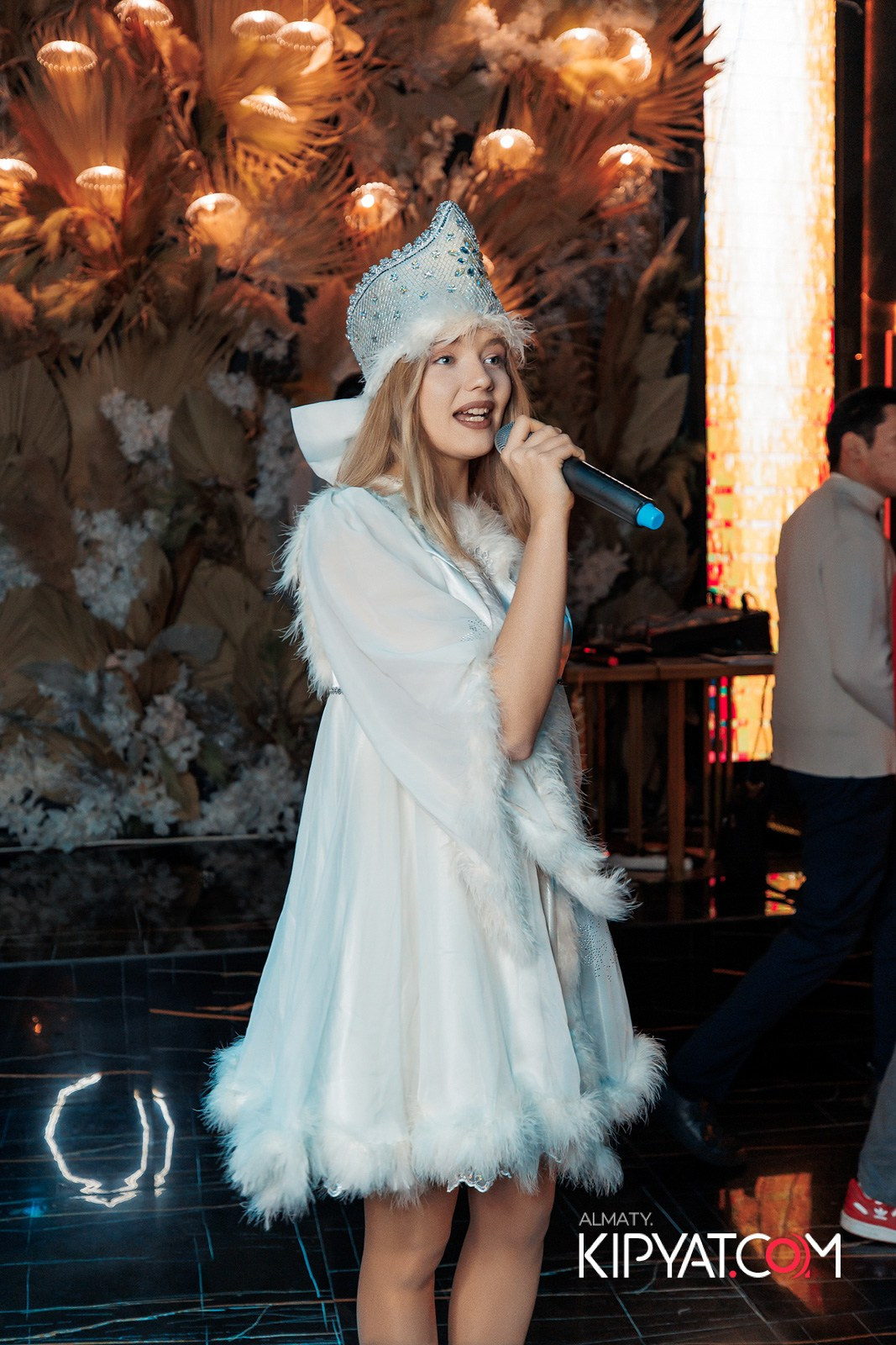 БАР ПАНАЕХАЛИ НА ДОСТЫК. КИПЯТКОМ АЛМАТЫ!