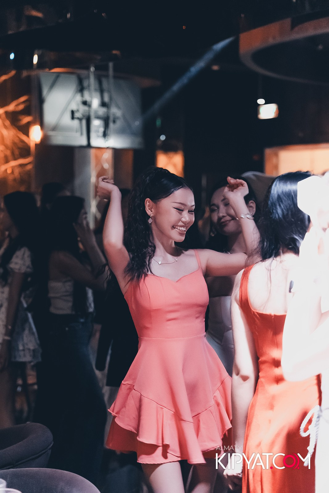 MOOD KARAOKE & TERRACE. КИПЯТКОМ АЛМАТЫ!