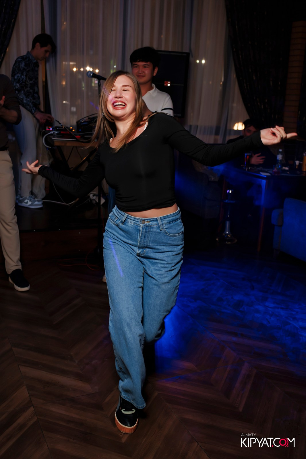 ОТКРЫТИЕ РЕСТОРАНА VESELIDZE НА АБАЯ. КИПЯТКОМ АЛМАТЫ! Фотосъемка мероприятий в Алматы