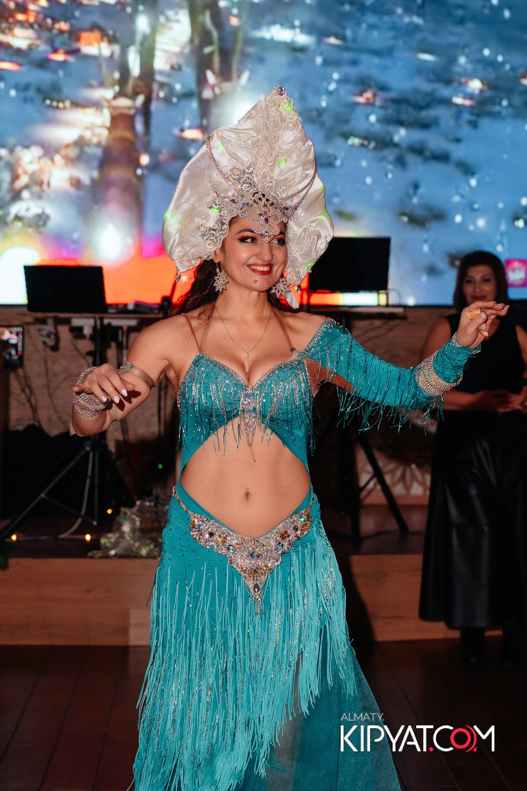 ГРУЗИНСКИЙ ДВОР НА КАБАНБАЙ БАТЫРА. КИПЯТКОМ АЛМАТЫ!