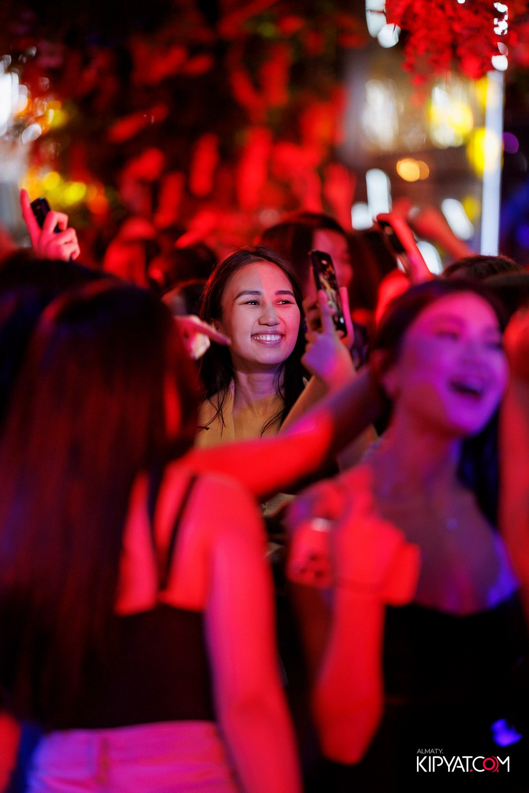 FRIENDS BAR & TERRACE. КИПЯТКОМ АЛМАТЫ! Фотосъемка мероприятий в Алматы