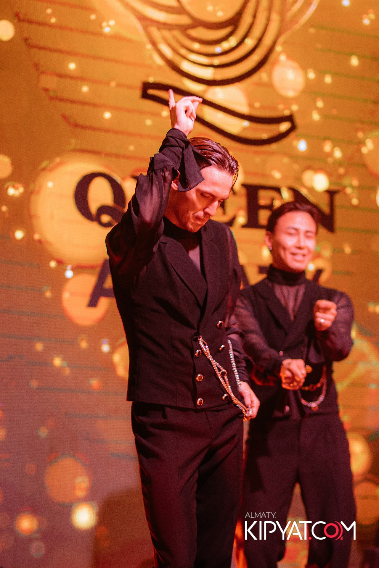 QUEEN. КИПЯТКОМ АЛМАТЫ!