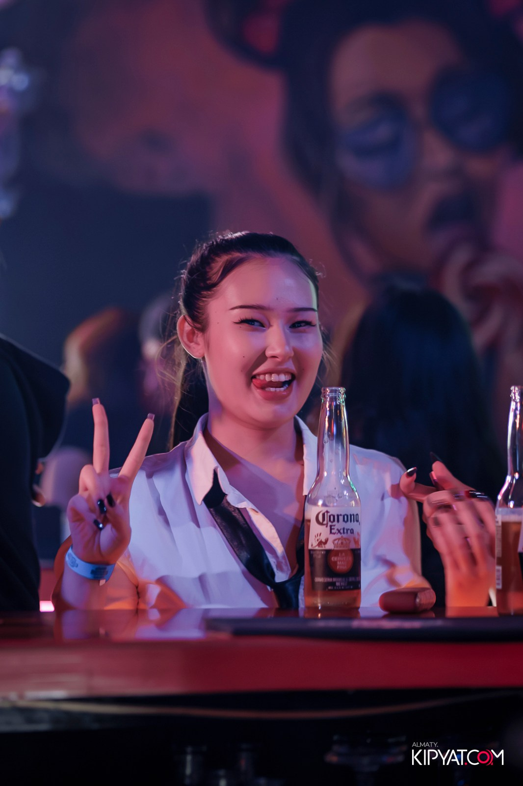 UYAT EMES BAR. КИПЯТКОМ АЛМАТЫ!