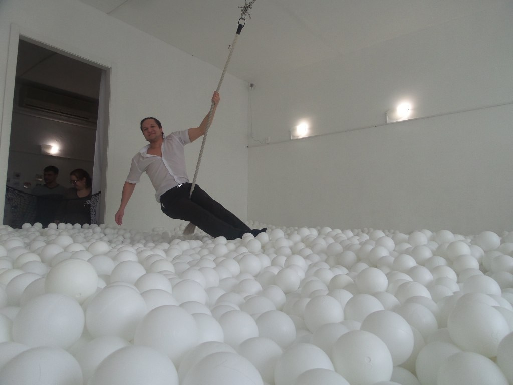 Сухой бассейн H2Ball |12.03.2017. Галерея Фантим