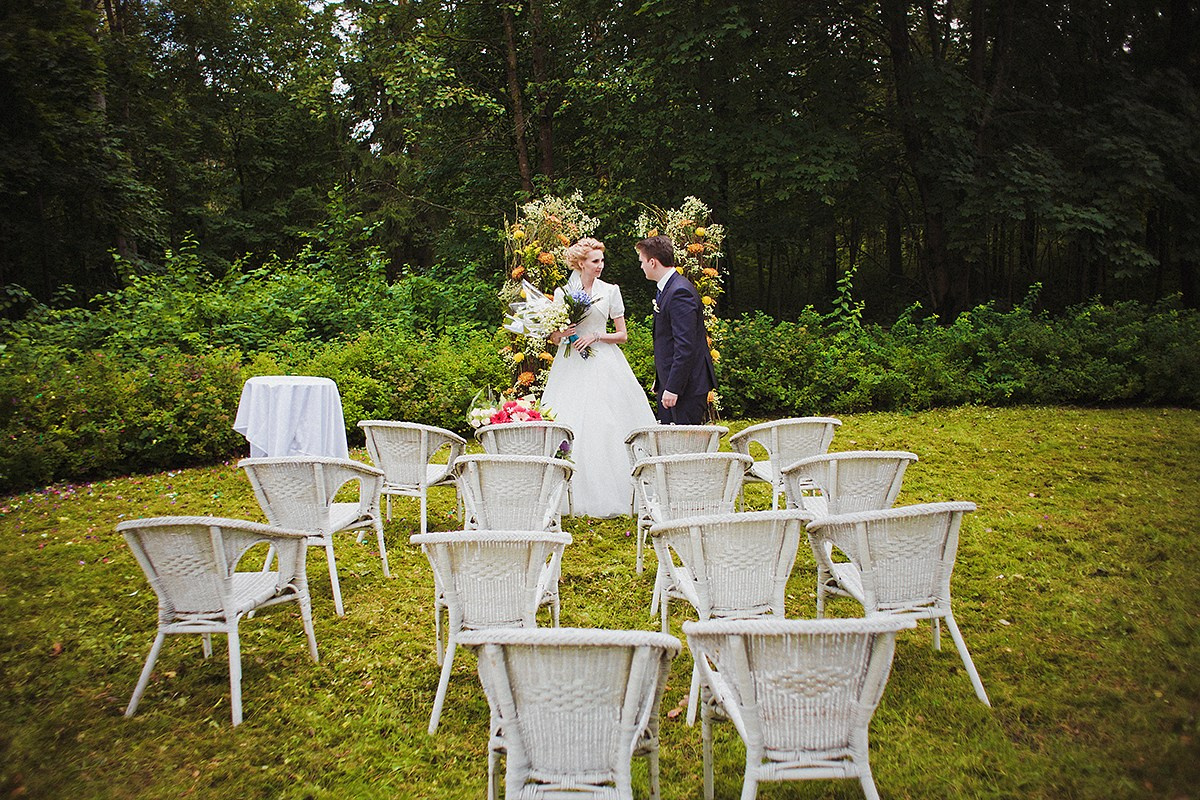 Свадебная прогулка Алекса и Даши. Фотограф крещение венчание в Петербурге! Помогает подобрать храм и посоветовал душевного батюшку в СПб