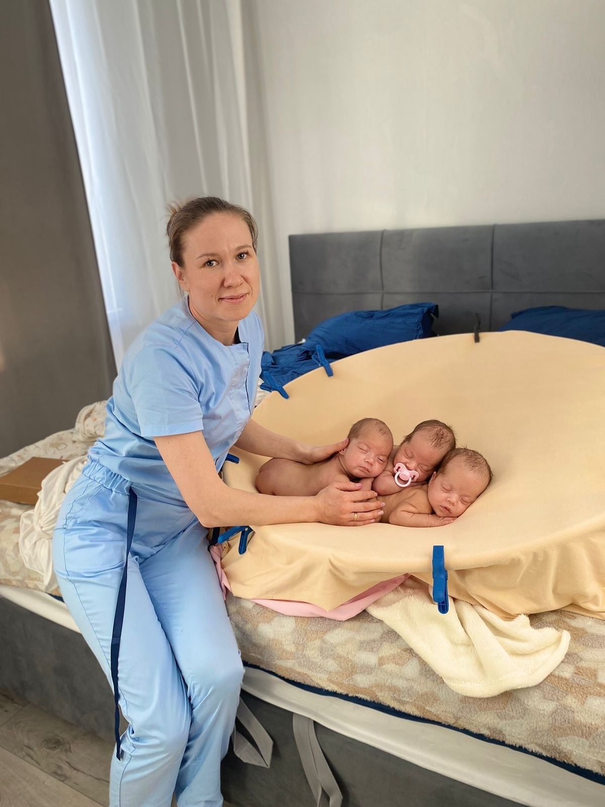 Тройняшки. Newborn42.ru Фотограф новорожденных  г. Кемерово Агафонова Жанна