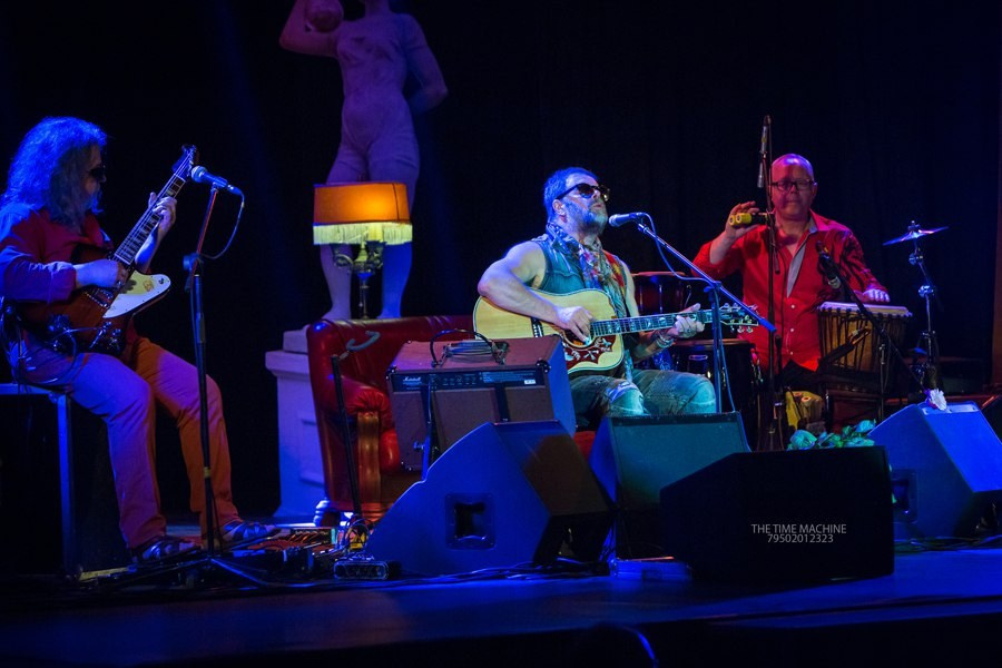 Концерт. Фотограф для маркетплейсов Михаил Бове