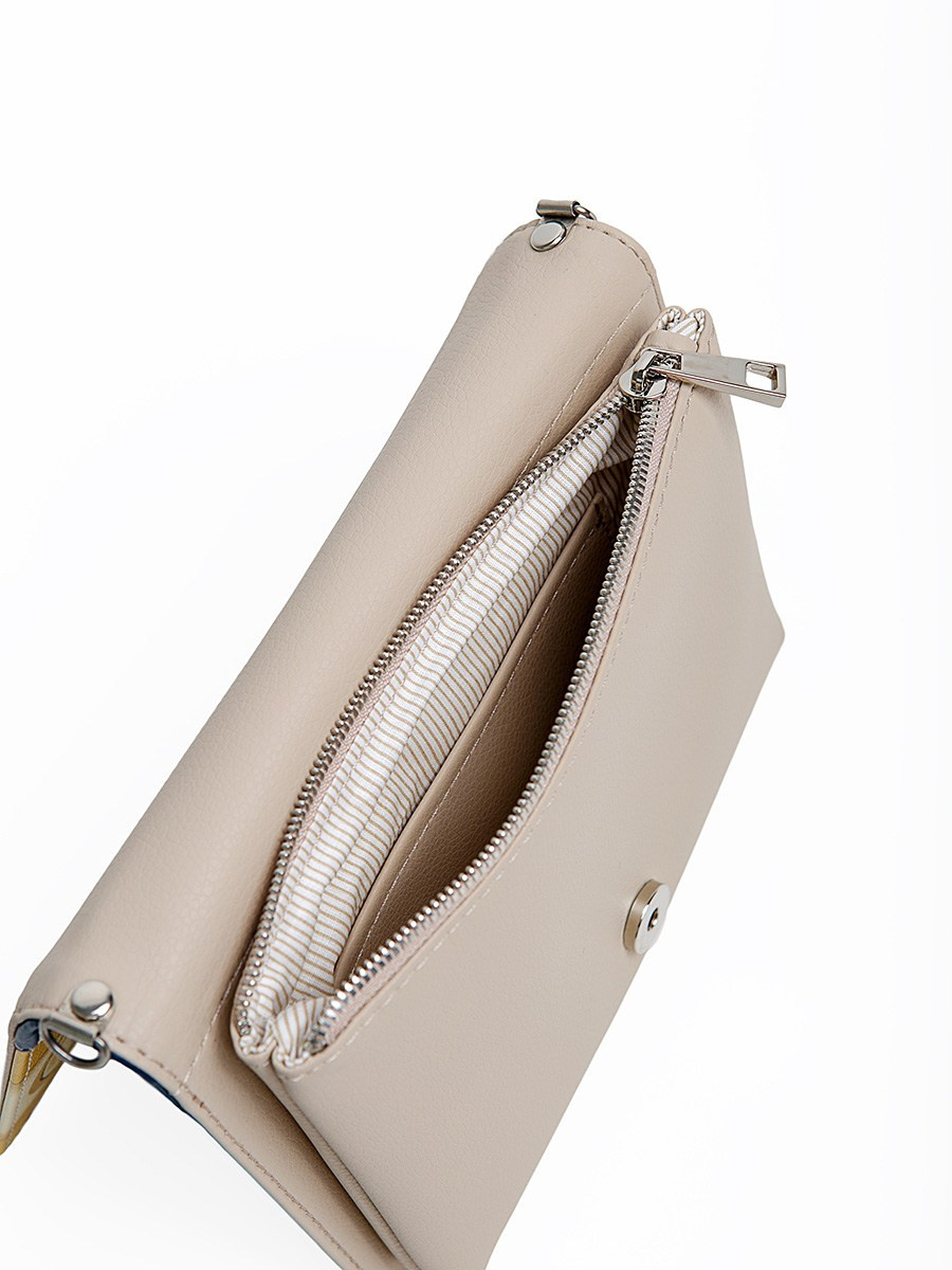 Сумка-клатч. Контент фотограф, съемка для маркетплейсов, фуд съемка и репортажи в Новосибирске Ралия Галеева