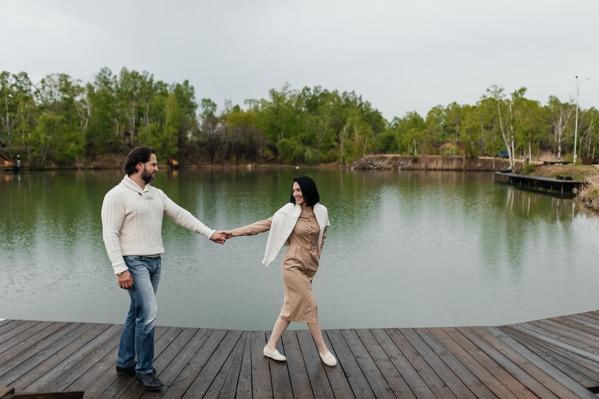 Свидание в парке "Озера" Владивосток. Организация свадеб и других мероприятий во Владивостоке от «Рядом быть»