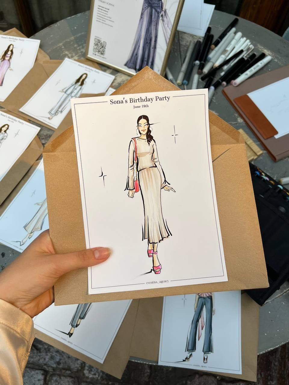 Модные фэшн скетчи на мероприятия. Eventiss art agency| Художники и арт-услуги на мероприятие Москва и МО