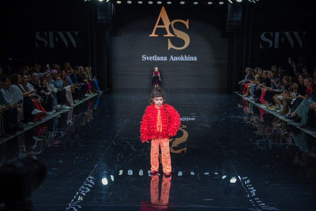 SochiFashionWeek2024 дизайнер Анохина Светлана. Семейный и коммерческий фотограф в Сочи Александр Бодунов