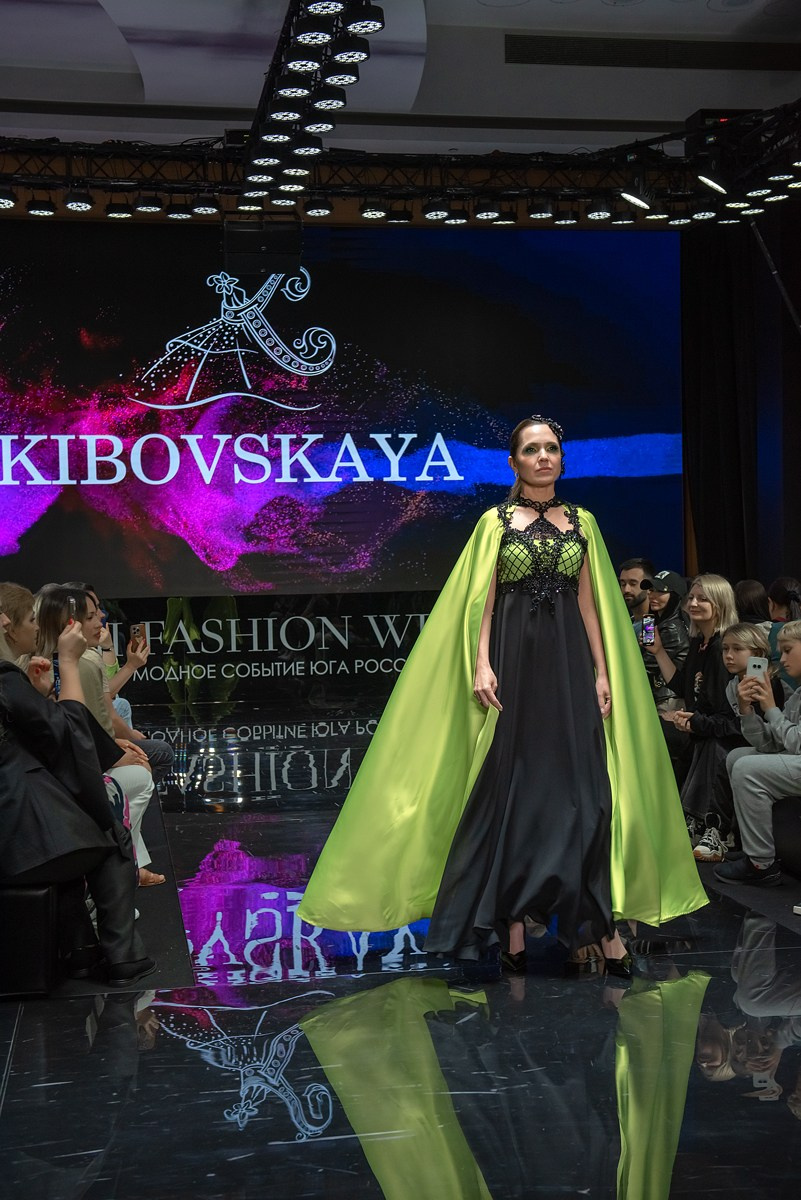 SochiFashionWeek2024 дизайнер Кибовская. Семейный и коммерческий фотограф в Сочи Александр Бодунов