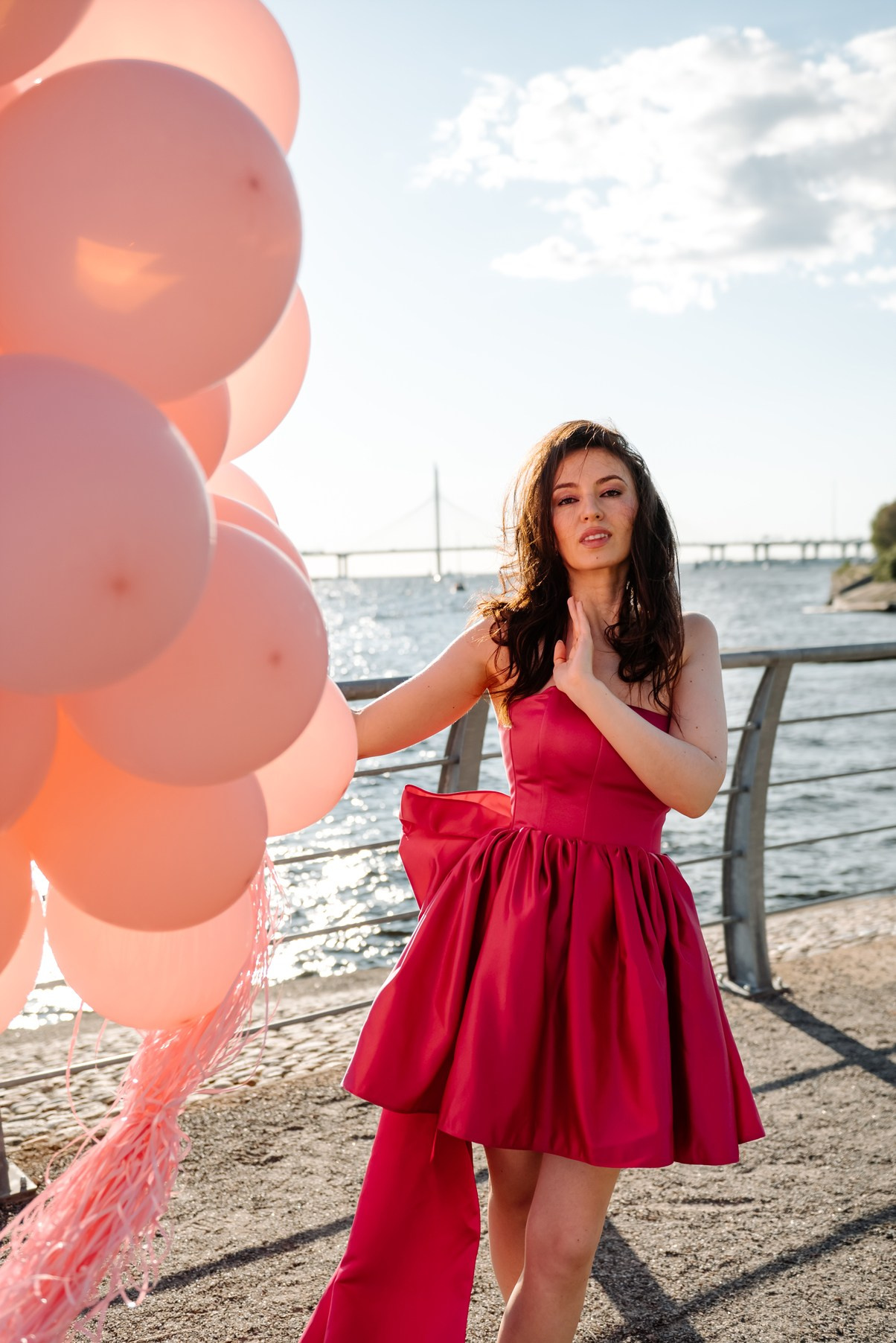 Индивидуальная. На заливе с шарами. Свадебный и сеейный фотограф в Санкт-Петербурге Елена Худякова