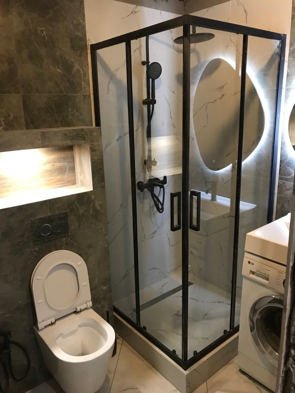 Ванная комната (ул. В. Сажинова д. 6/9). Ремонт санузла, туалета, ванной под ключ в Казани. Укладка плитки