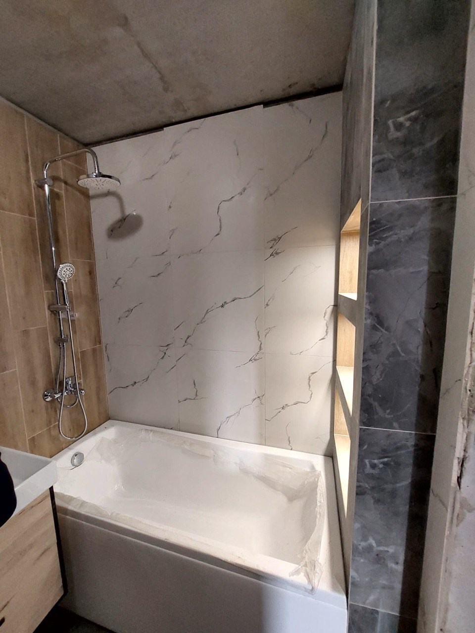 Ванная комната (ул. Натана Рахлина д. 15/1). Ремонт санузла, туалета, ванной под ключ в Казани. Укладка плитки