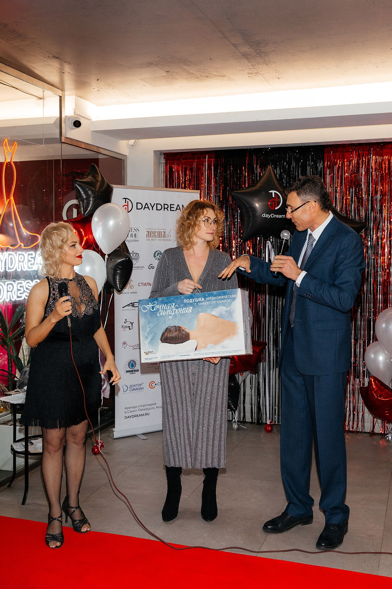 Репортаж в автосалоне. Светский фотограф Санкт-Петербург и ЛО