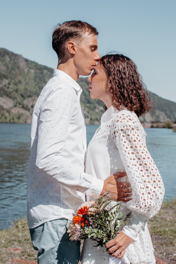 Прогулочная фотосессия Лиза и Даниил. Фотограф в Красноярске / Дивногорске. Файзулина Анастасия