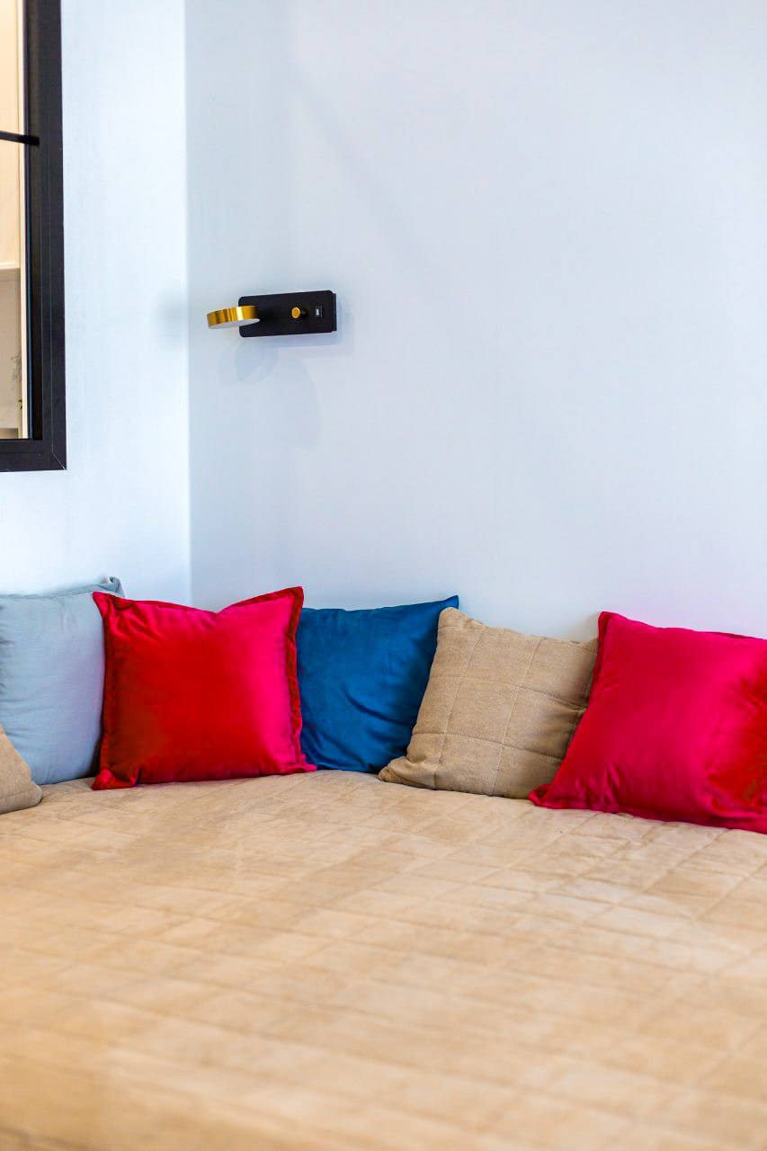 Стильная квартира для отдыха в ЖК бизнес класса с собственным бассейном!. Квартиры посуточно, длительно в Сочи, LARA APART GROUP