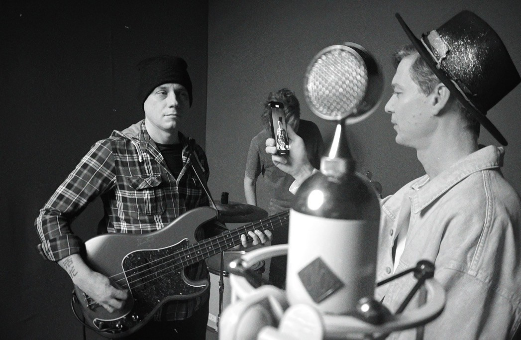 CHAYKA BAND — NEW YEAR CLIP BACKSTAGE. Фотография для артистов