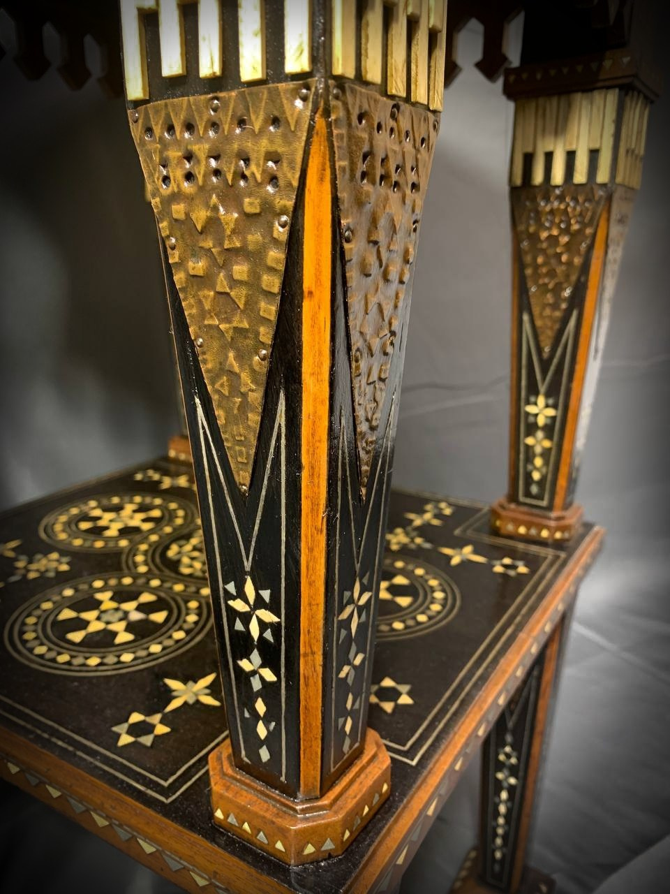 Стол кофейный Карло Бугатти. Halaywood.com