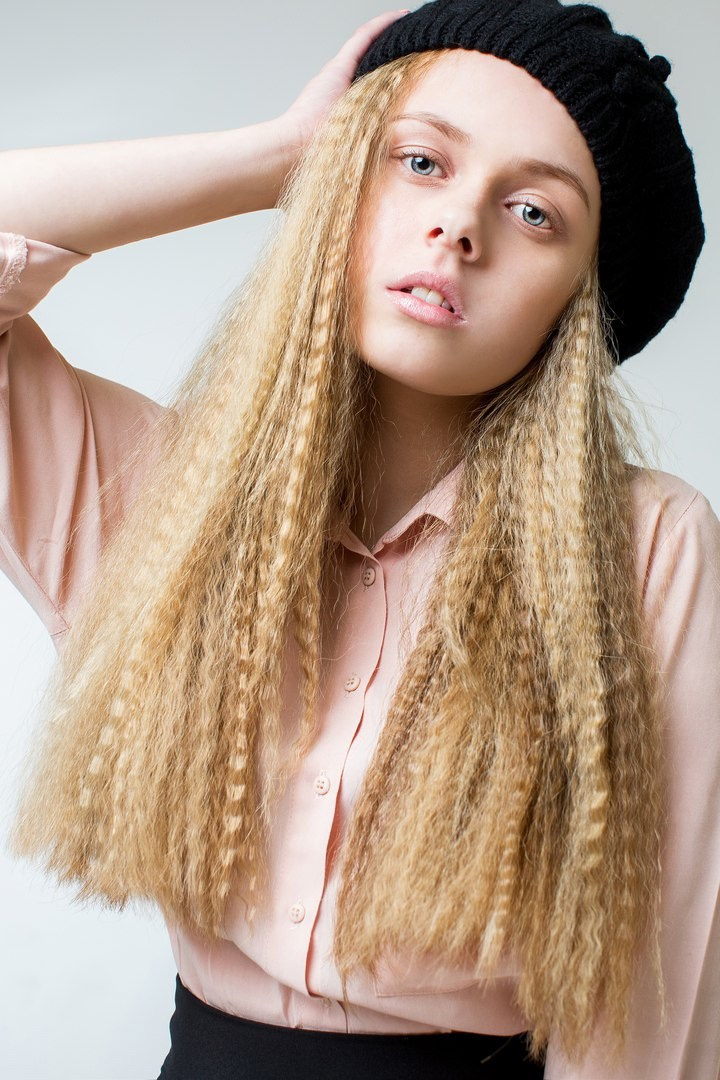 Детский портрет. Женский фотограф в Санк-Петербурге и Москве — фотосессия девушки в студии, портрет, фотосъемка