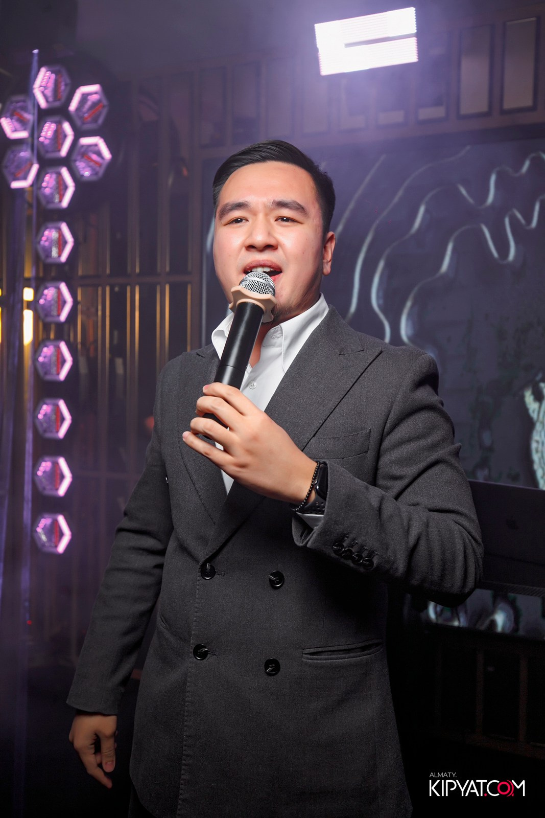 УХО И МЕДВЕДЬ НА КУРМАНГАЗЫ. КИПЯТКОМ АЛМАТЫ! Фотосъемка мероприятий в Алматы