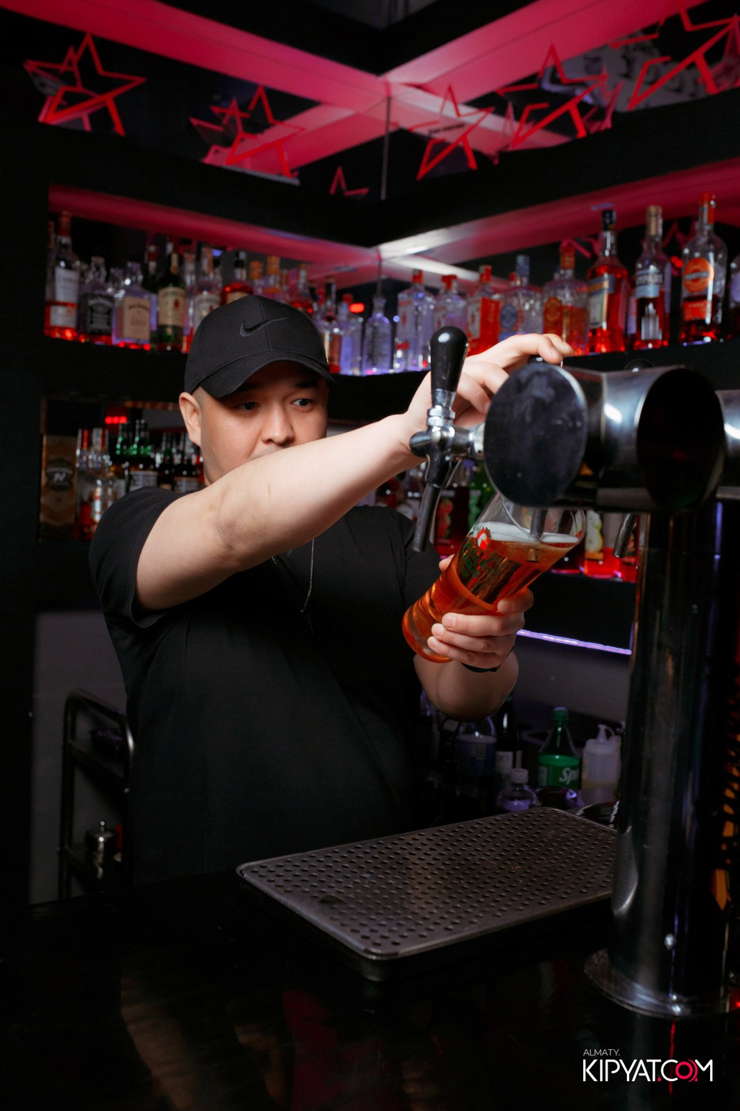 THE WALL STREET. КИПЯТКОМ АЛМАТЫ!