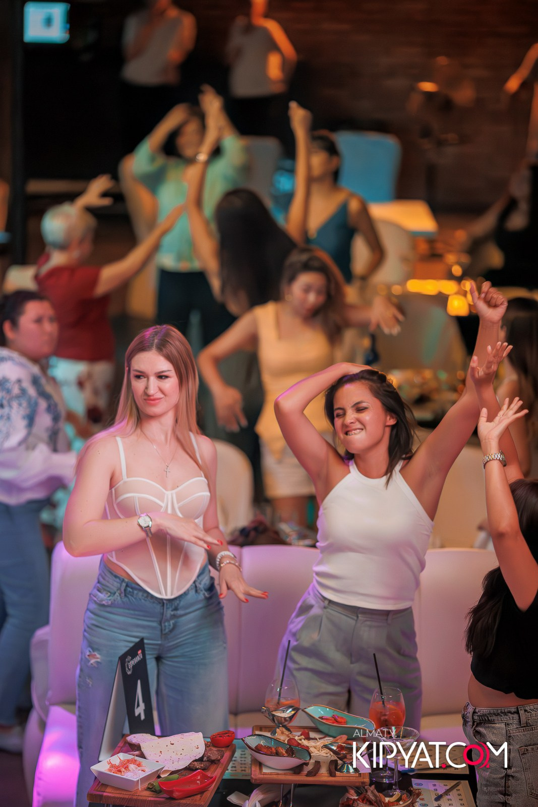 МУЗЫКАЛЬНОЕ ЛОТО В HIT RETRO. КИПЯТКОМ АЛМАТЫ!