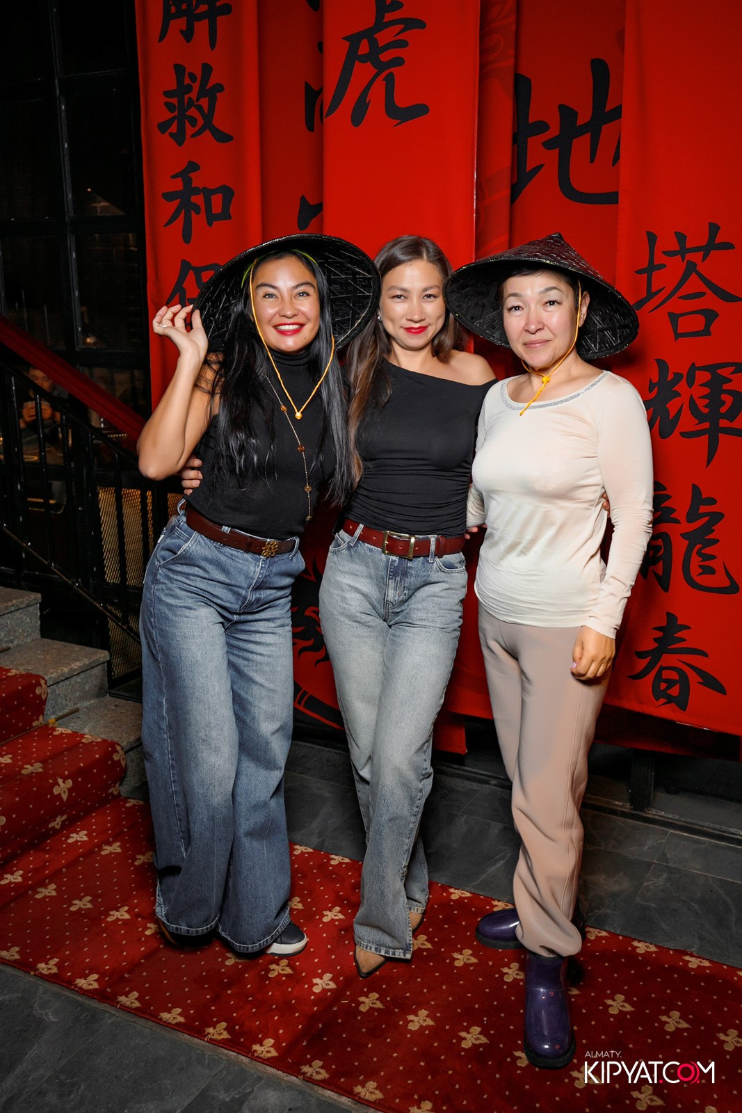 TANGIERS LOUNGE НА САТПАЕВА. КИПЯТКОМ АЛМАТЫ!