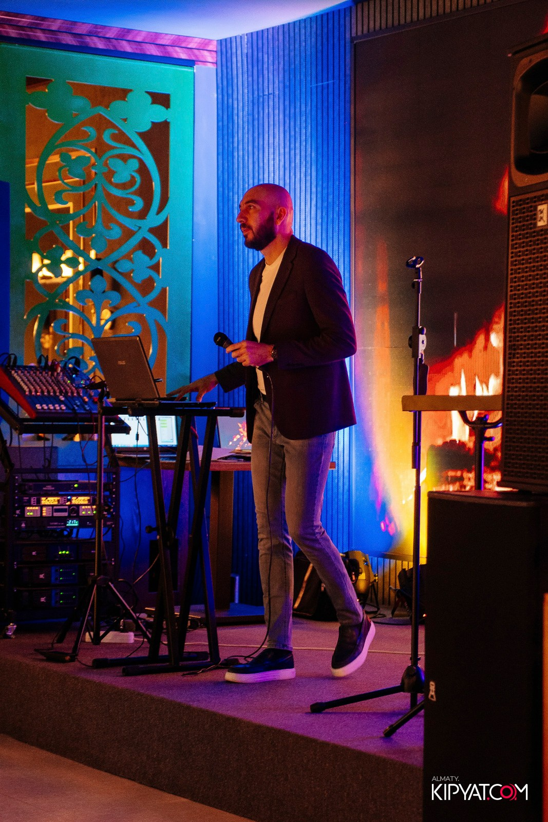 РЕСТОРАН ВЕСЕЛИДЗЕ НА АБАЯ. КИПЯТКОМ АЛМАТЫ!