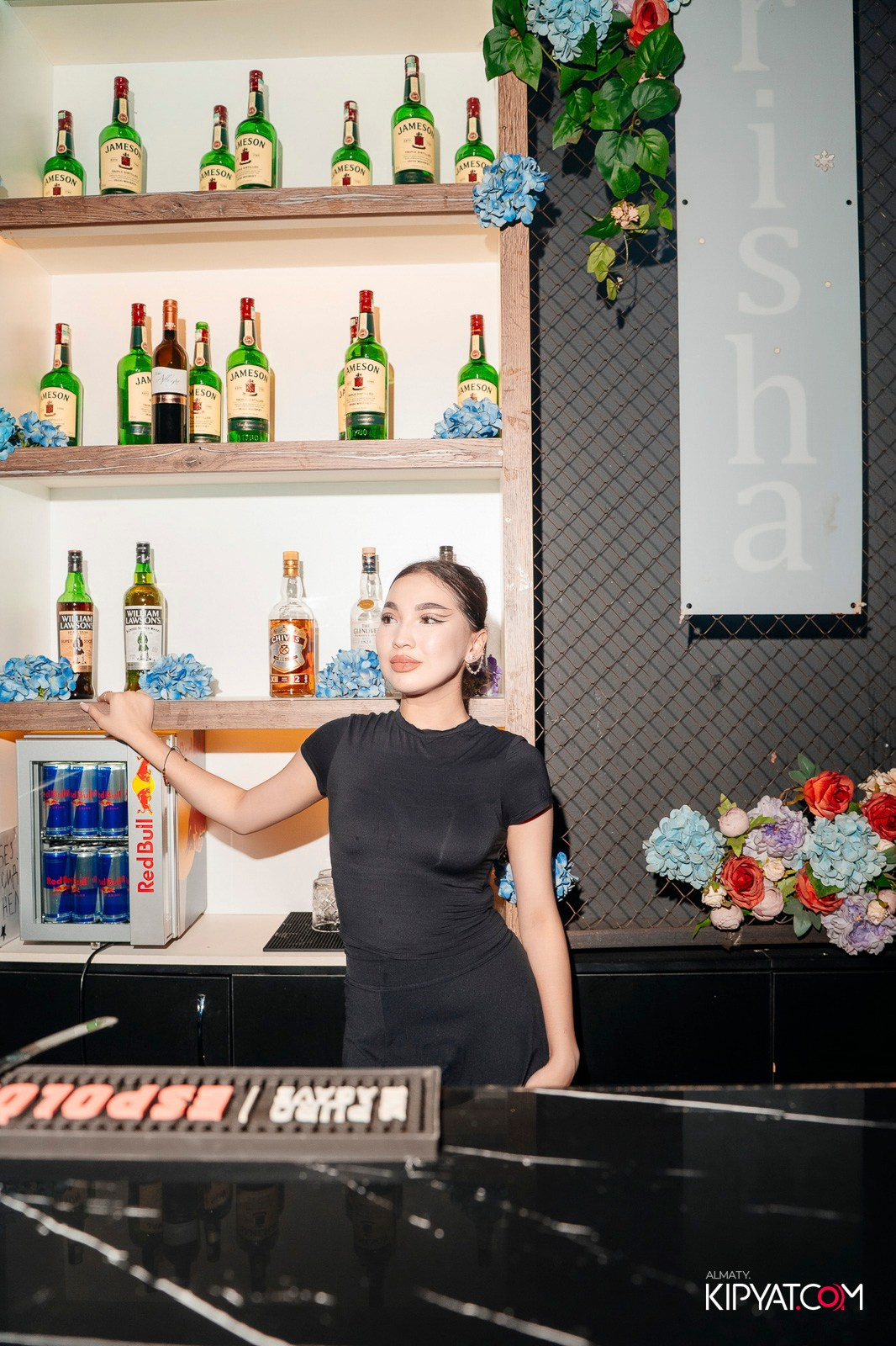 UYAT EMES BAR. КИПЯТКОМ АЛМАТЫ!