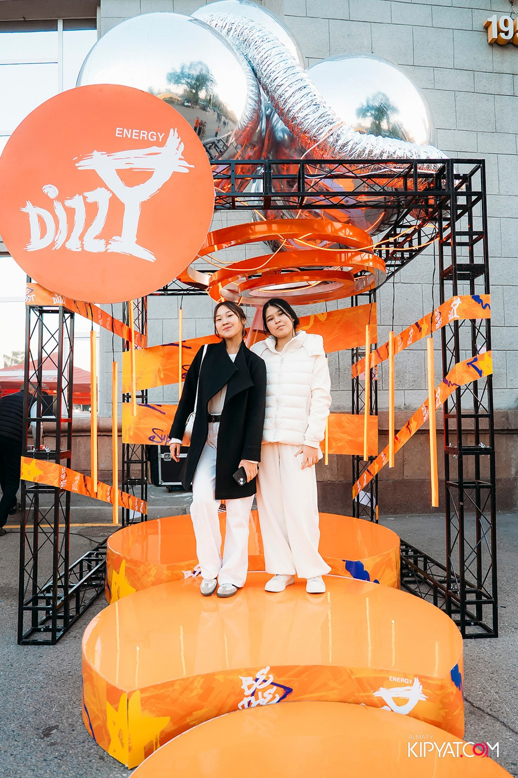 КОНЦЕРТ МИРАСА ЖУГУНУСОВА НА ЦЕНТРАЛЬНОМ СТАДИОНЕ. КИПЯТКОМ АЛМАТЫ!