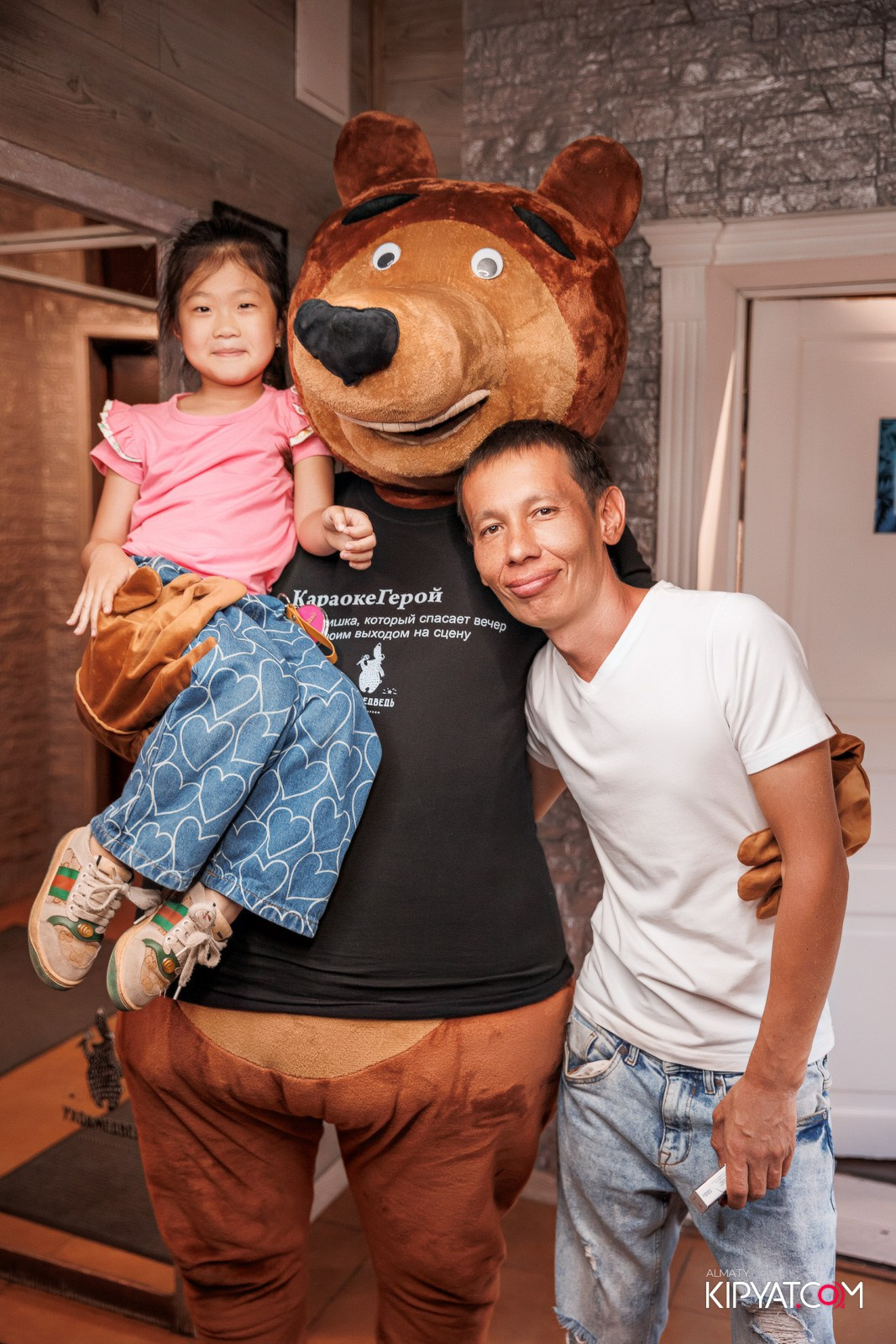 УХО И МЕДВЕДЬ НА ГАГАРИНА. КИПЯТКОМ АЛМАТЫ!