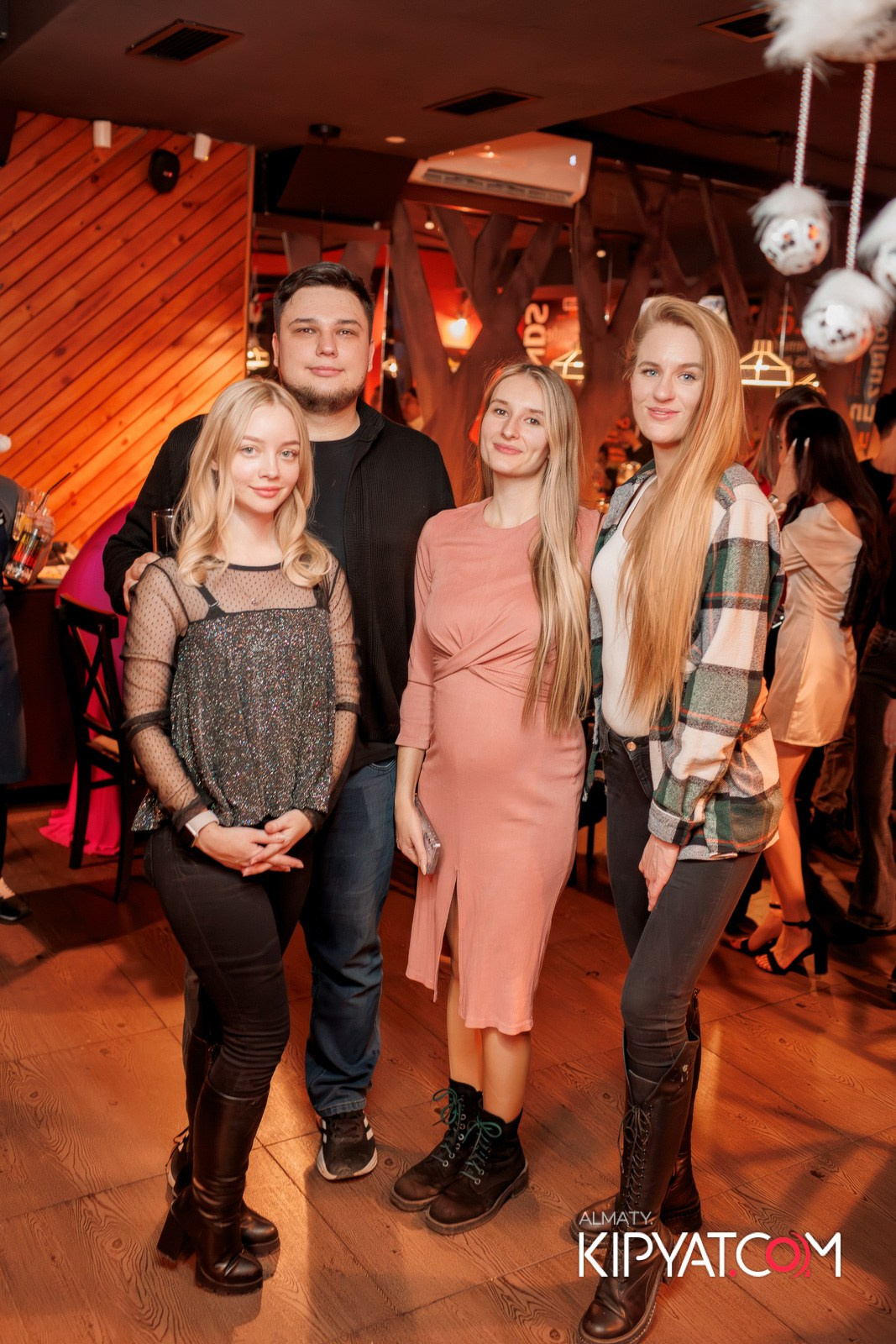 ШАШЛЫКОФФ. КИПЯТКОМ АЛМАТЫ!