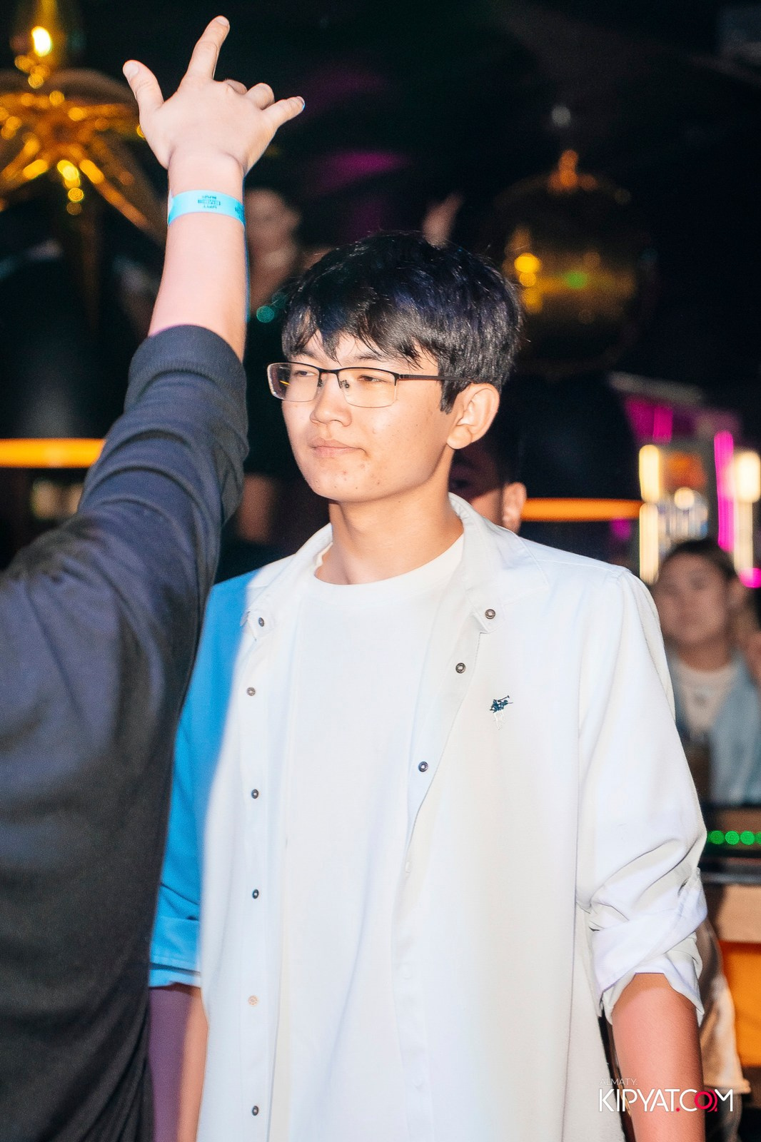 UYAT EMES BAR. КИПЯТКОМ АЛМАТЫ!