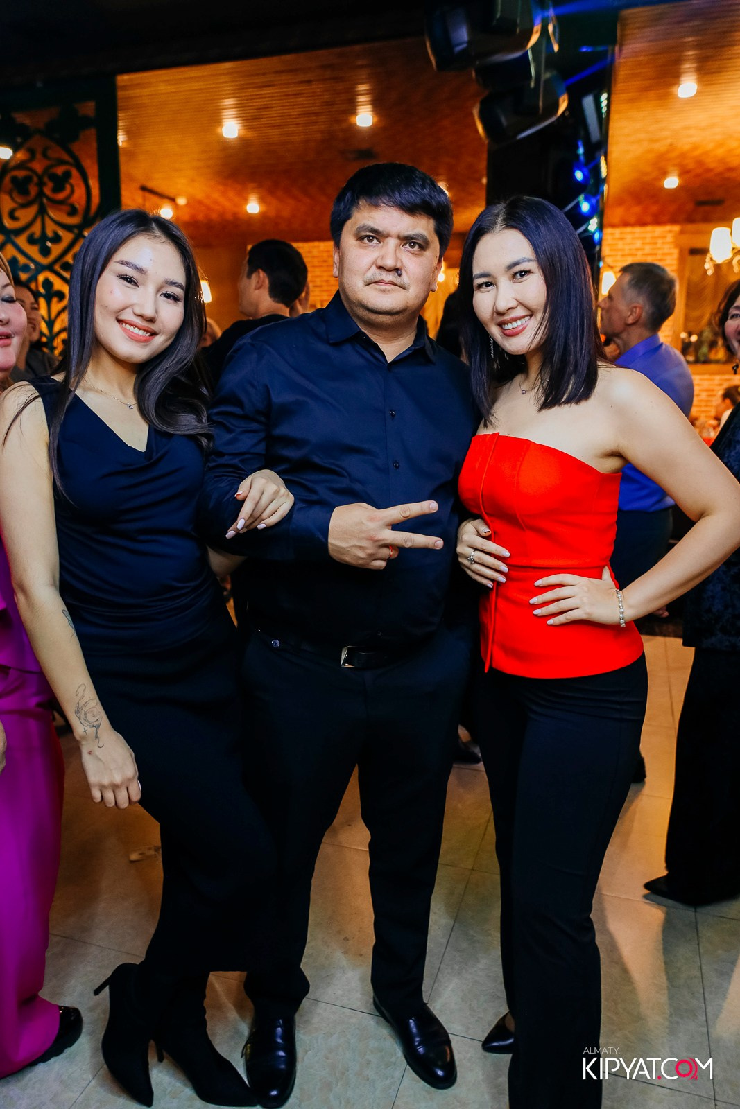 РЕСТОРАН ВЕСЕЛИДЗЕ НА ШЕВЧЕНКО. КИПЯТКОМ АЛМАТЫ!