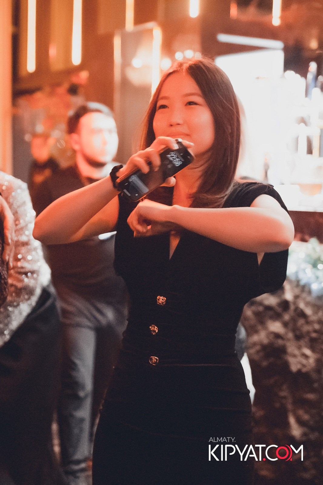 БАР ПАНАЕХАЛИ НА ДОСТЫК. КИПЯТКОМ АЛМАТЫ!