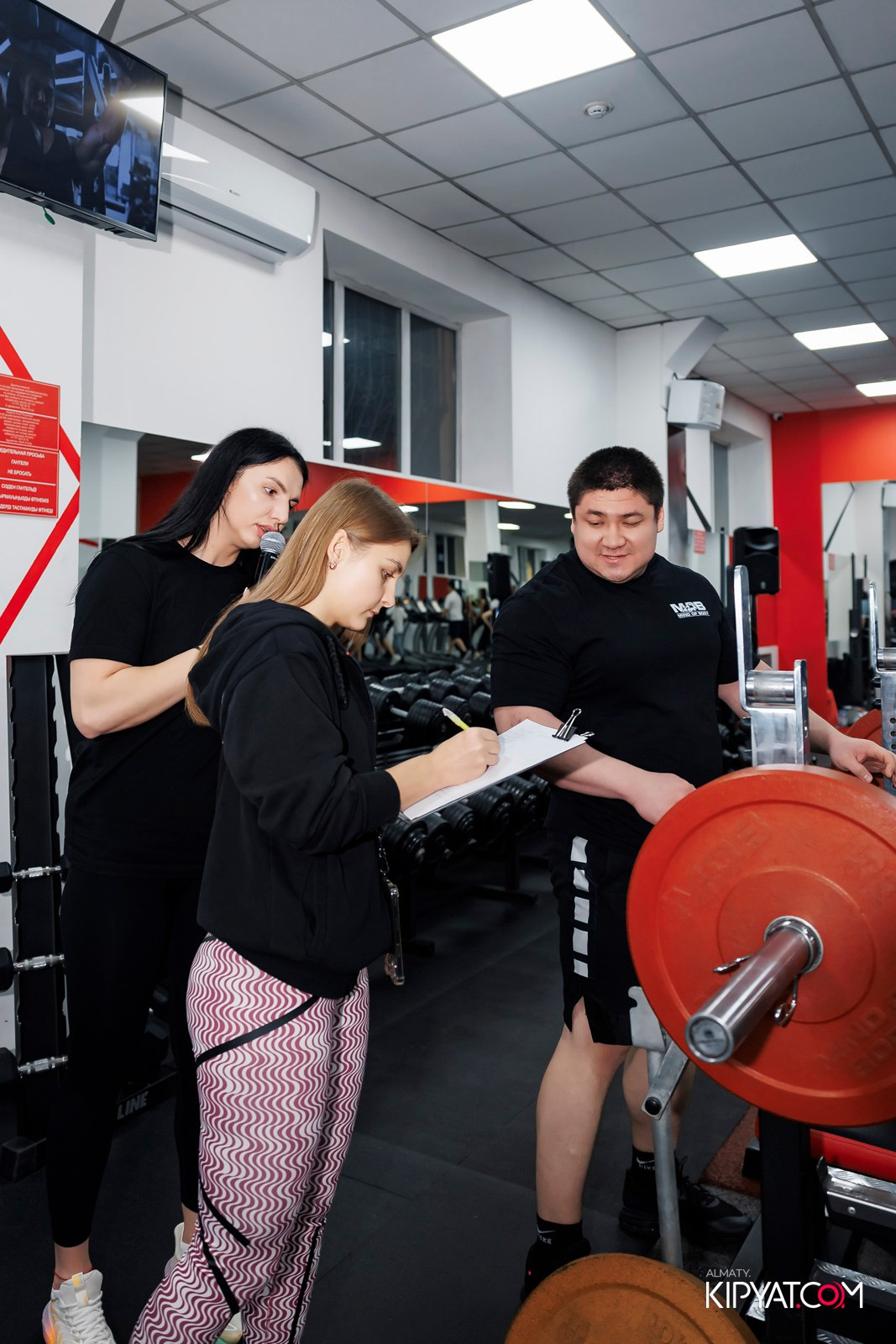 ДЕНЬ РОЖДЕНИЯ ТРЕНАЖЕРНОГО ЗАЛА MIND OF BODY. КИПЯТКОМ АЛМАТЫ! Фотосъемка мероприятий в Алматы