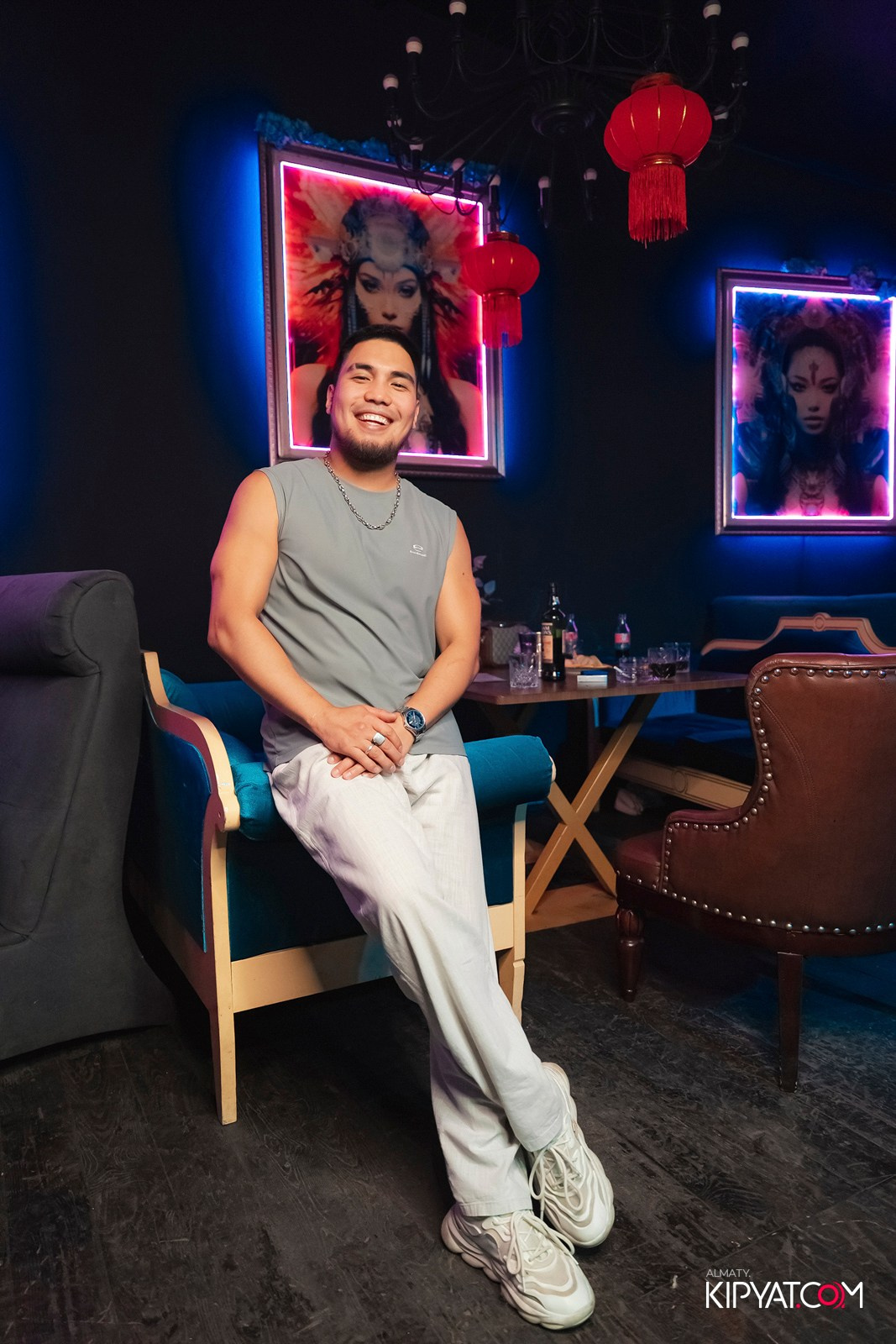 UYAT EMES BAR. КИПЯТКОМ АЛМАТЫ!