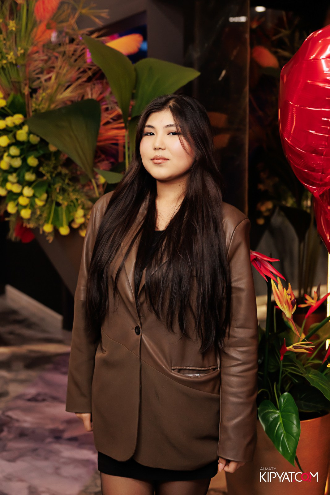 БАР ПАНАЕХАЛИ НА ДОСТЫК. КИПЯТКОМ АЛМАТЫ!