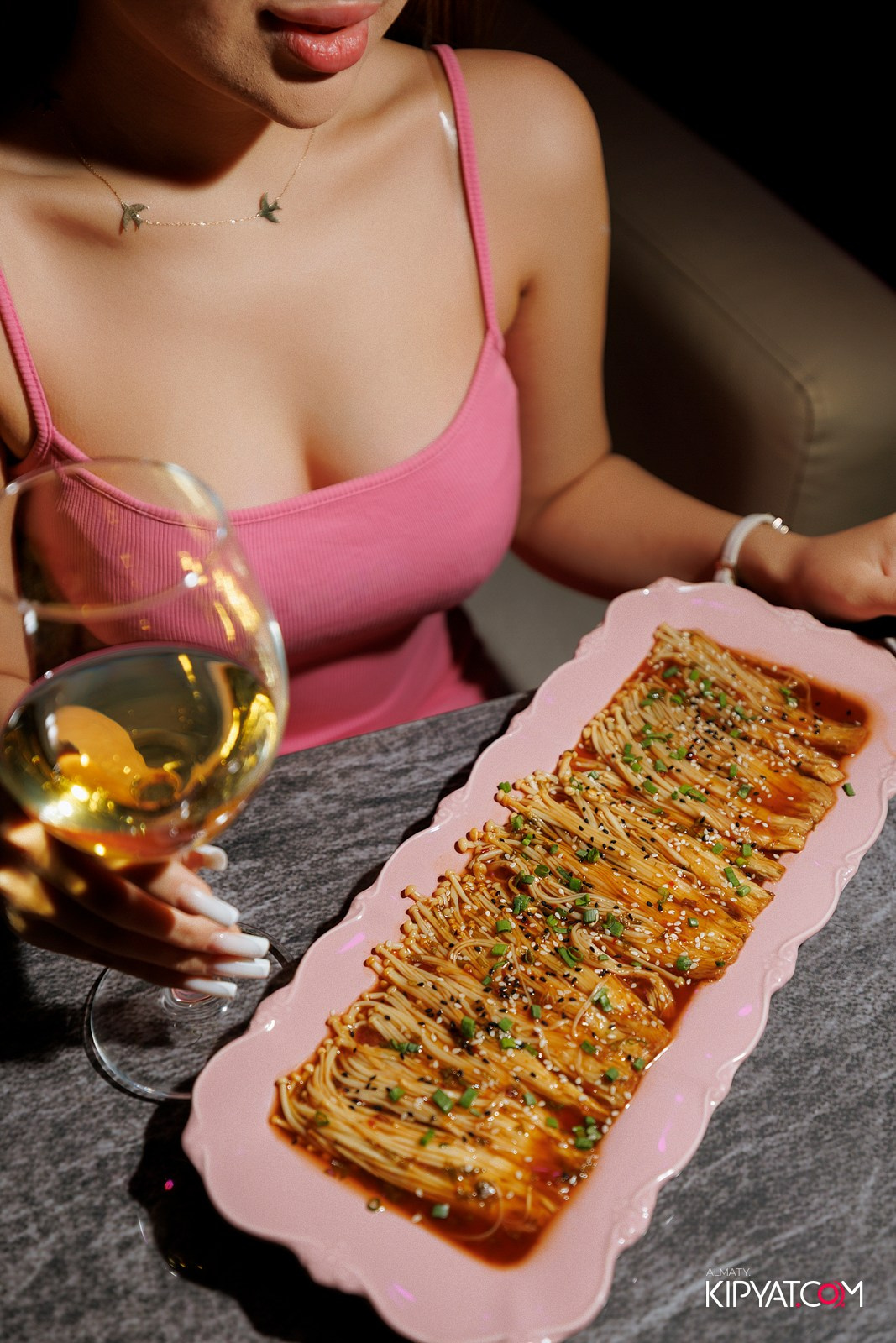 FRIENDS BAR & TERRACE. КИПЯТКОМ АЛМАТЫ! Фотосъемка мероприятий в Алматы