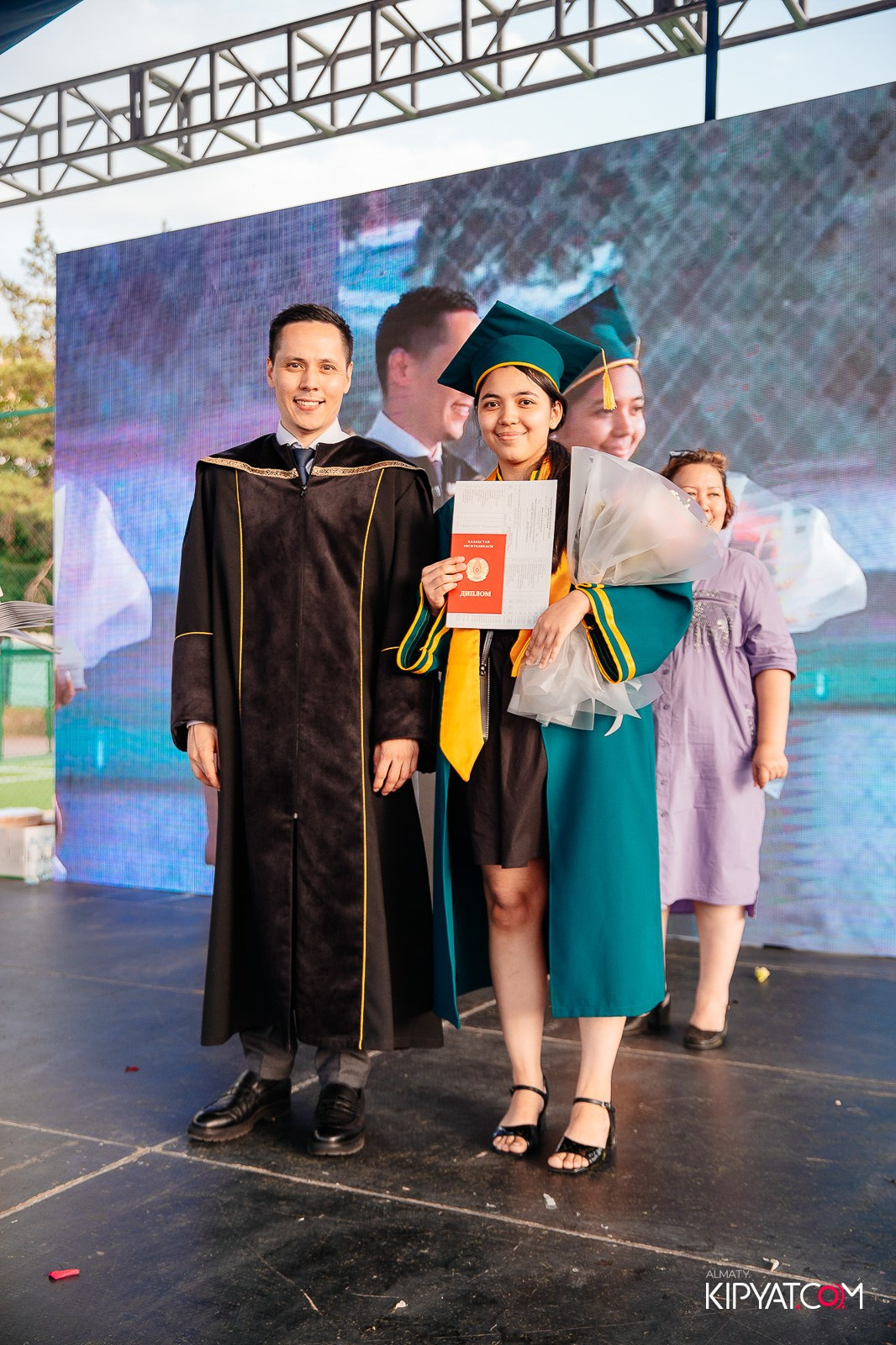 ВРУЧЕНИЕ ДИПЛОМОВ — НАРХОЗ КОЛЛЕДЖ. Part 4. КИПЯТКОМ АЛМАТЫ!