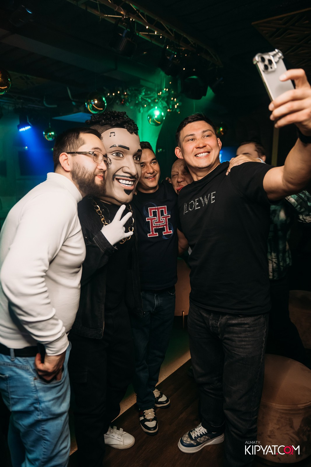 LAUREATE GRANDE CAFE. КИПЯТКОМ АЛМАТЫ!