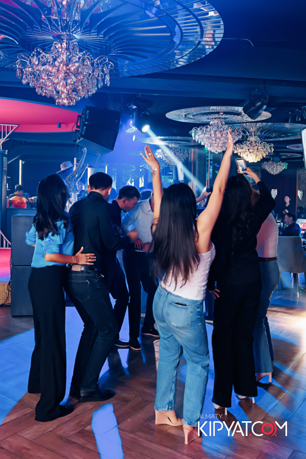 Зая, на бис. КИПЯТКОМ АЛМАТЫ!