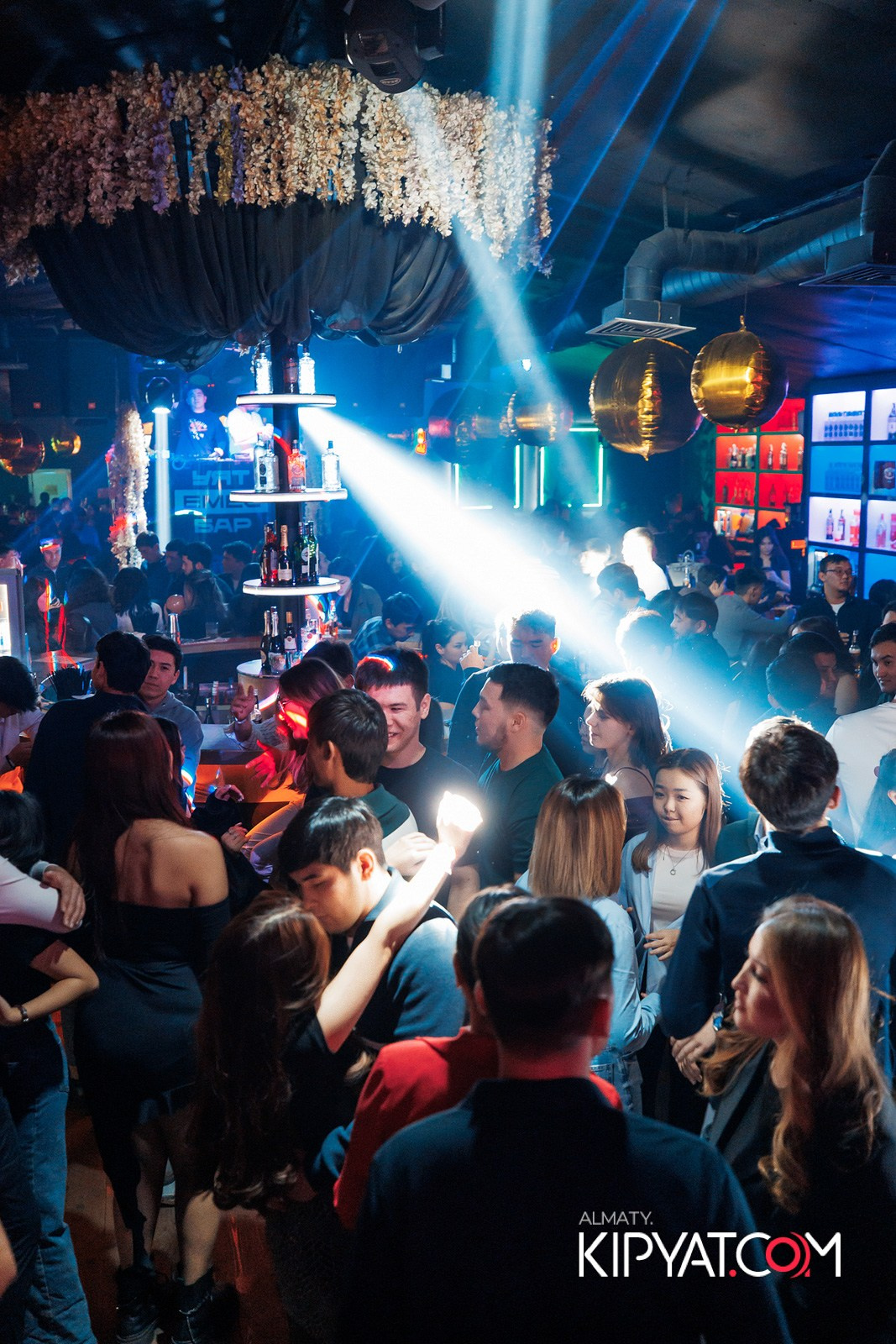 UYAT EMES BAR. КИПЯТКОМ АЛМАТЫ!