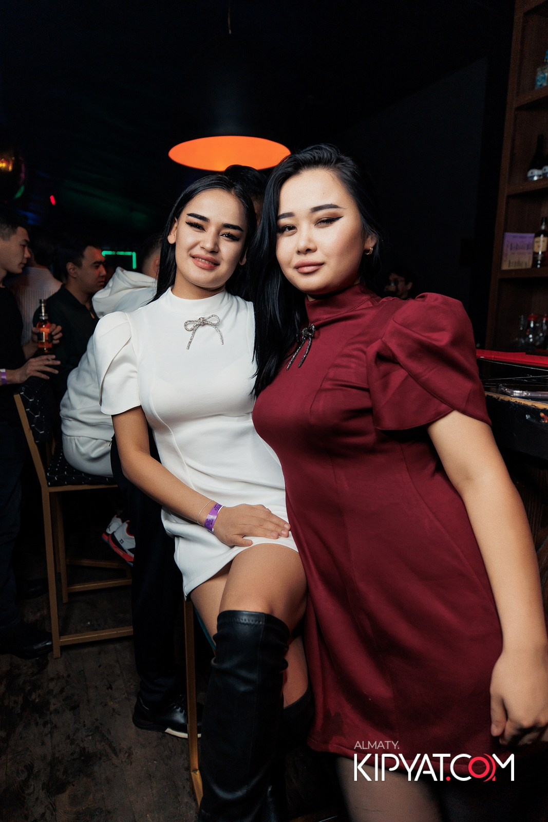 UYAT EMES BAR. КИПЯТКОМ АЛМАТЫ!