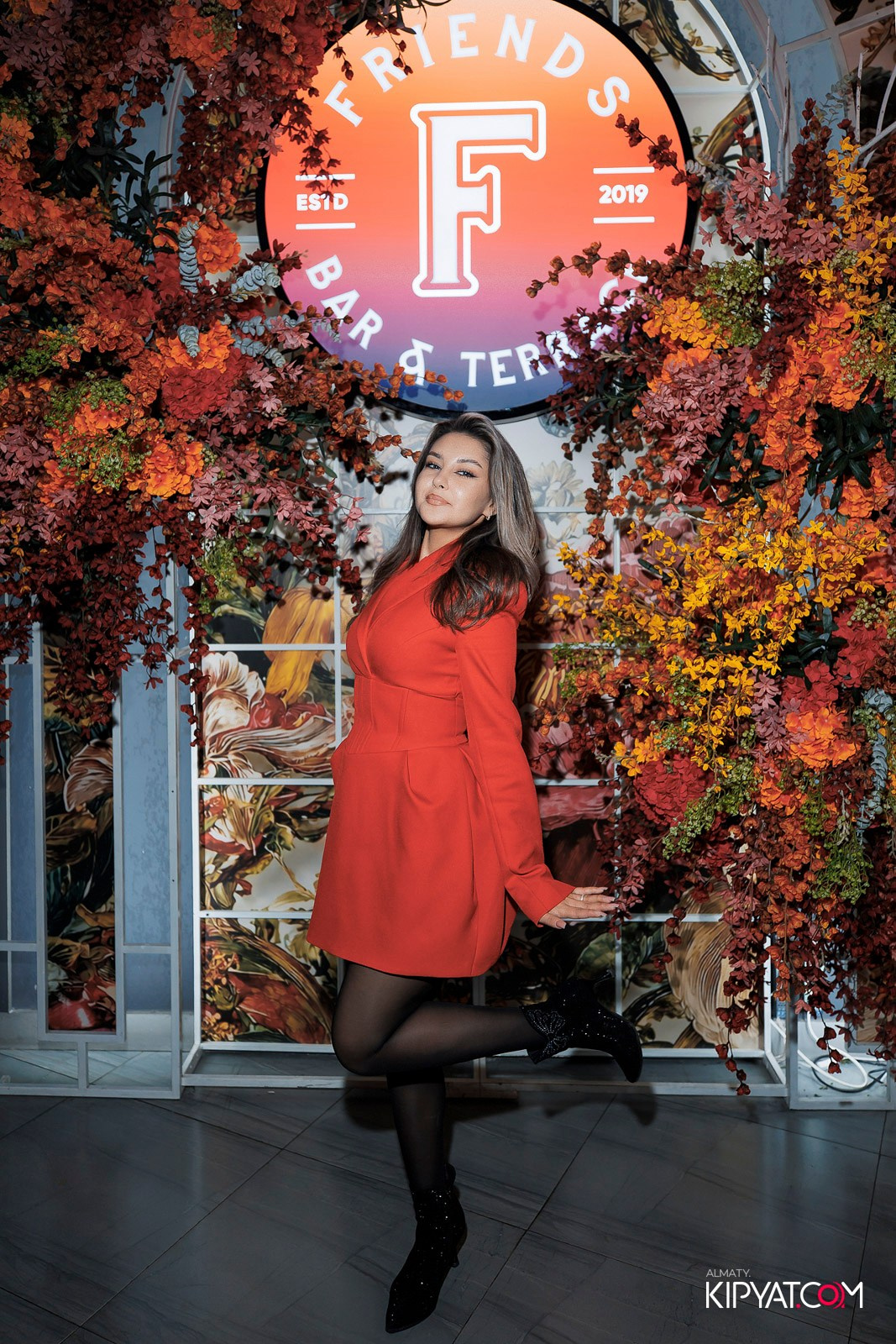FRIENDS BAR & TERRACE. КИПЯТКОМ АЛМАТЫ! Фотосъемка мероприятий в Алматы
