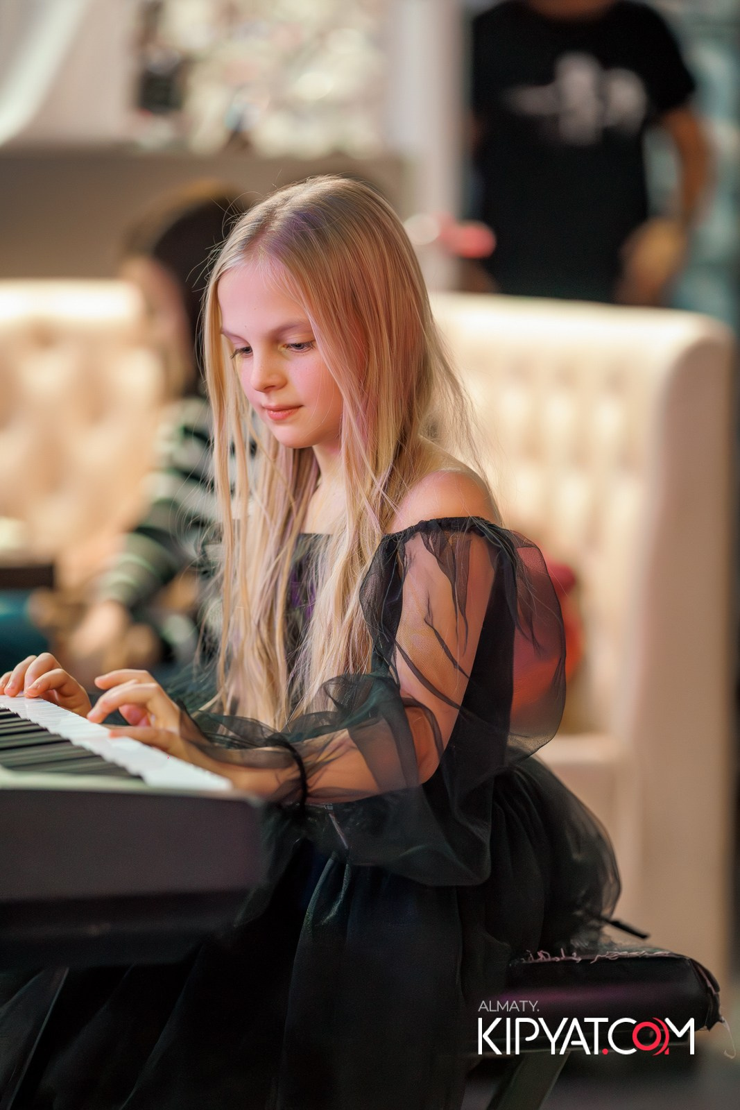 НОВОГОДНИЙ ОТЧЕТНЫЙ КОНЦЕРТ МУЗЫКАЛЬНОЙ ШКОЛЫ «SOULWAY». КИПЯТКОМ АЛМАТЫ!