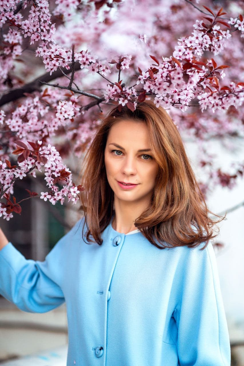 Фотосессия под деревом